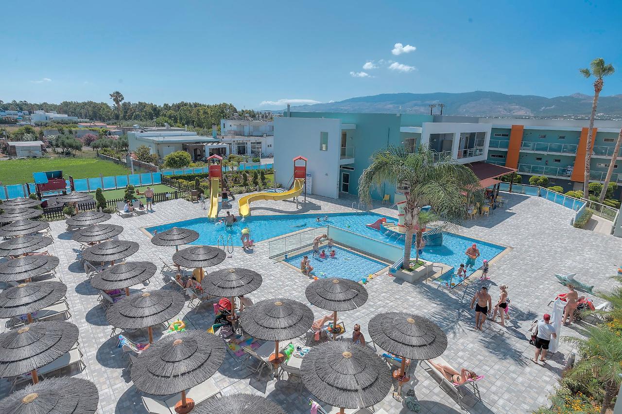 Blue Lagoon Resort 코스 타운 외부 사진
